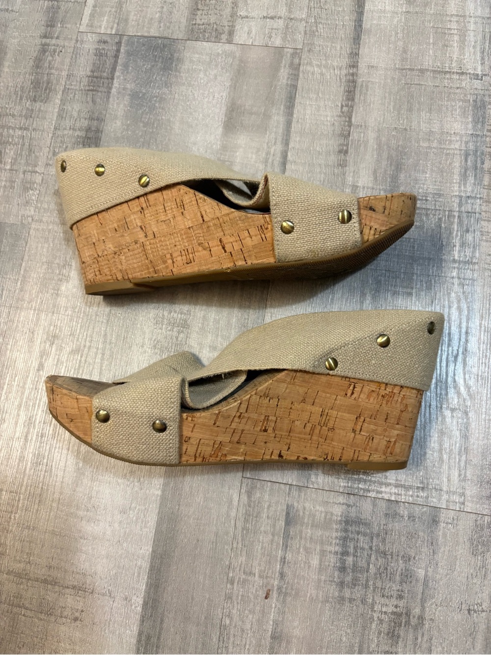 Lucky Brand Cork Wedge Sandals Women’s Beige Canvas Platform Heels Slip On Boho